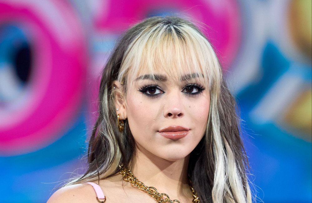 Danna Paola, de 'Elite', confessa ter se apaixonado por mulher na Espanha