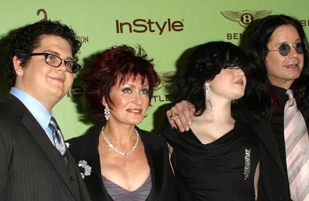 Kelly Osbourne revela tiro na perna por arma disparada pelo irmão