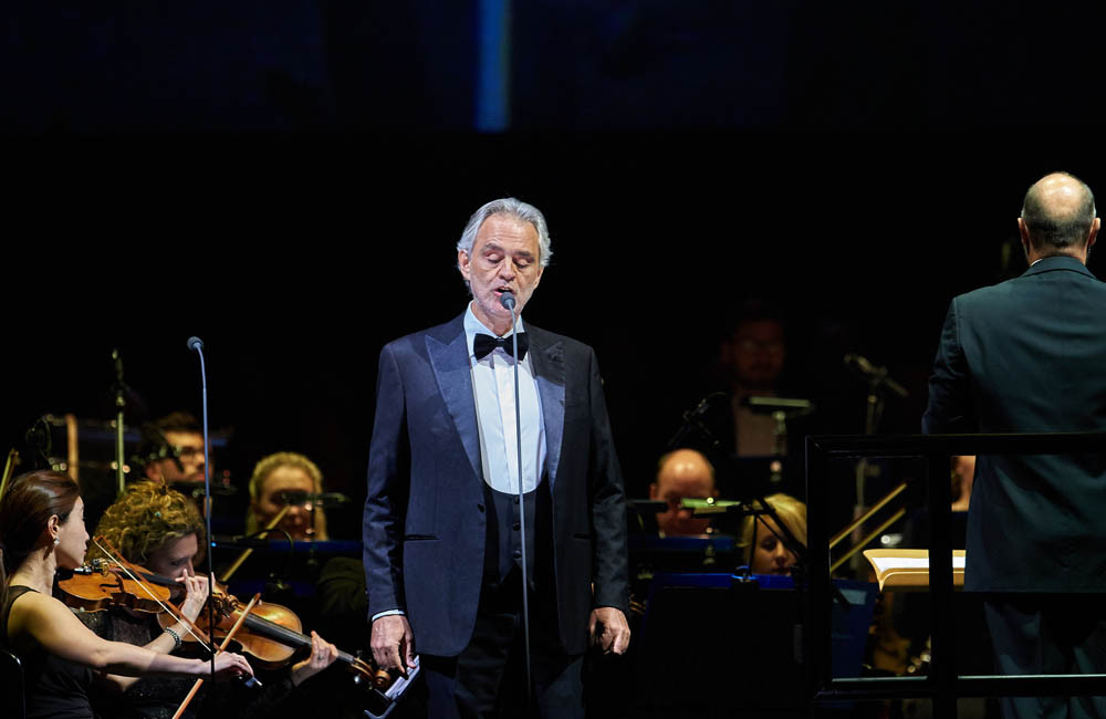 Andrea Bocelli fala sobre papel da música em tempos de crise: 'Uma forma de dar leveza à vida'