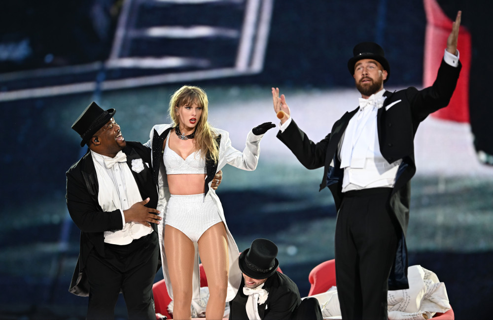 Travis Kelce revela apelido carinhoso para Taylor Swift e relembra aparição surpresa em show