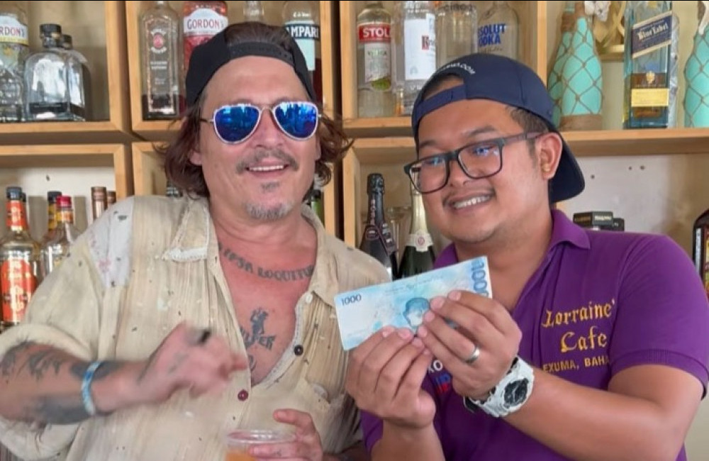 Transformação dentária de Johnny Depp repercute nas redes sociais