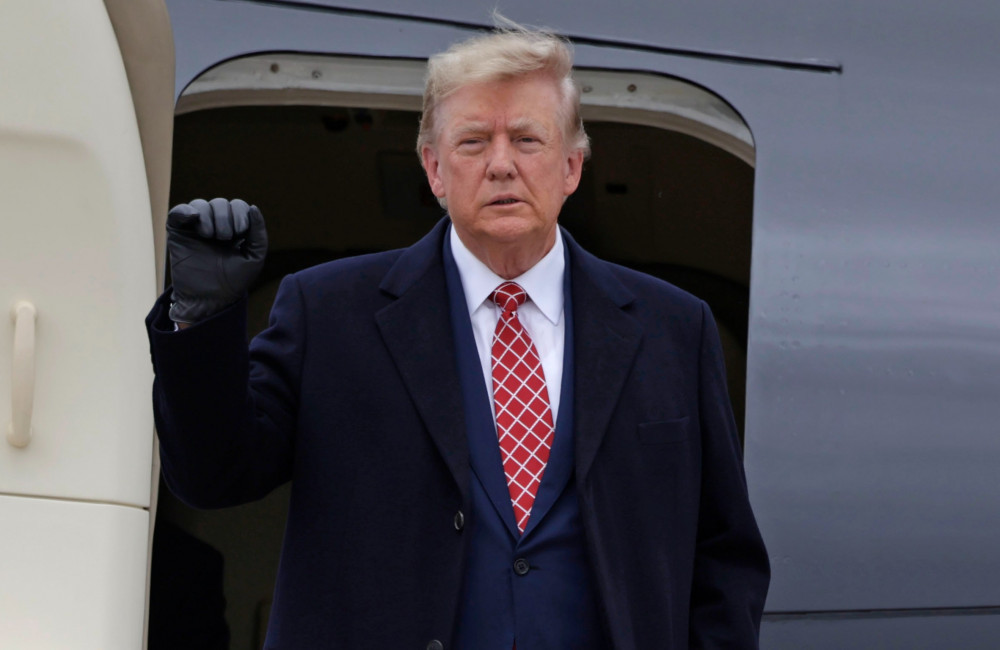 Trump promete expor documentos secretos sobre OVNIs se retornar à Casa Branca