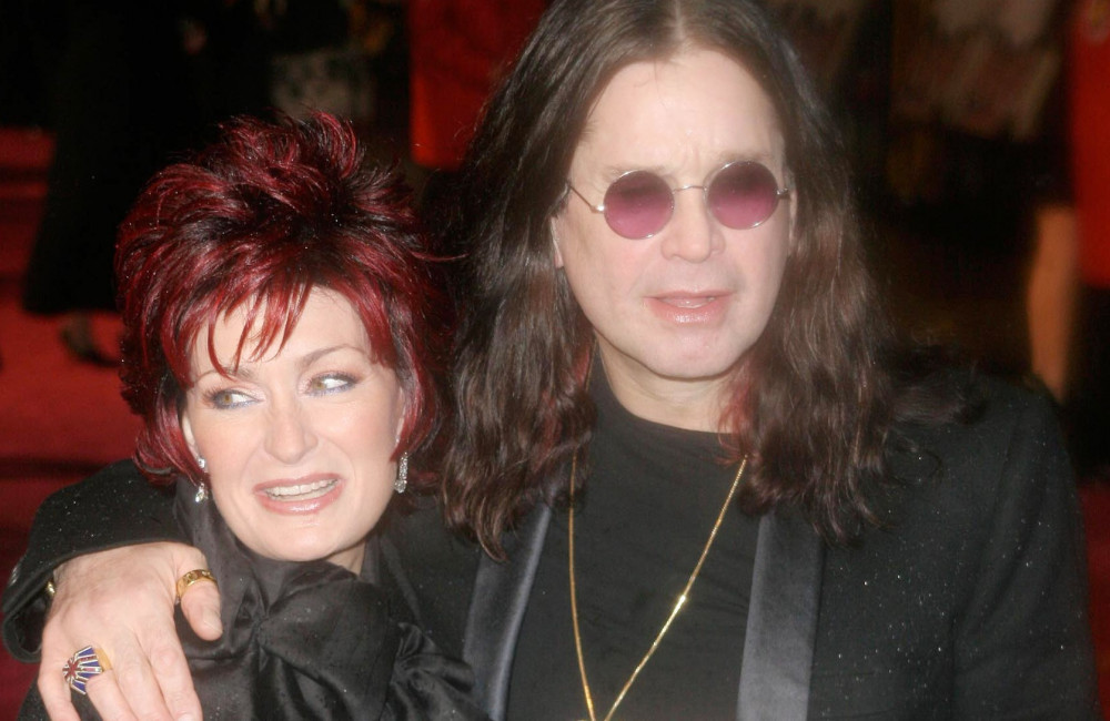 'Eles eram malucos': Lita Ford conta bastidores do casamento de Ozzy e Sharon Osbourne