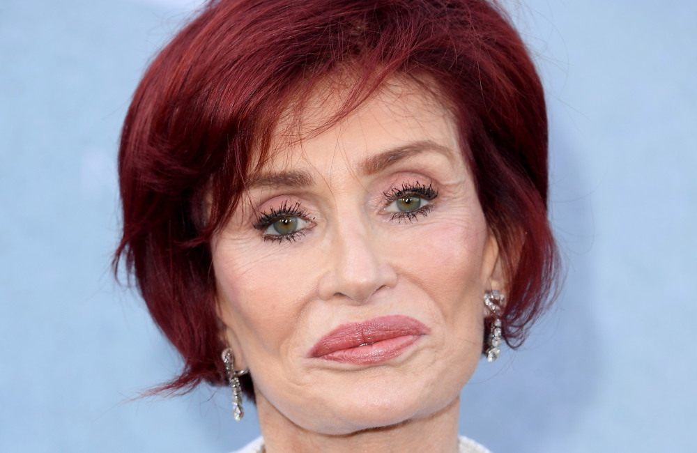 'É a vez dela de ser acolhida': Sharon Osbourne conta com apoio da família após morte de Ozzy