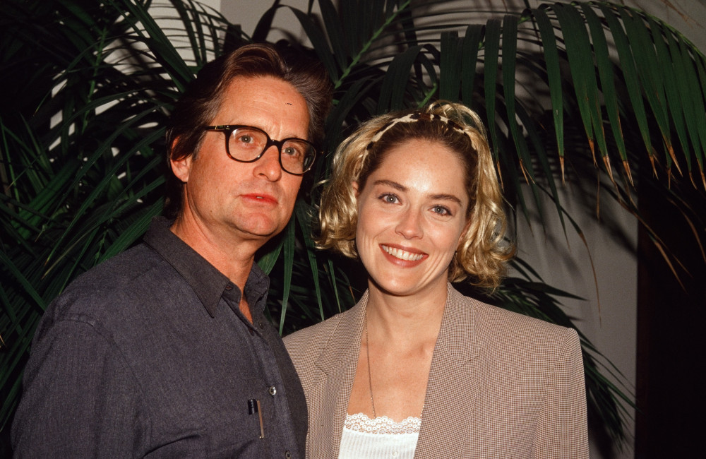 Sharon Stone diz que brigou com Michael Douglas antes de 'Instinto Selvagem': 'Vamos lá fora'