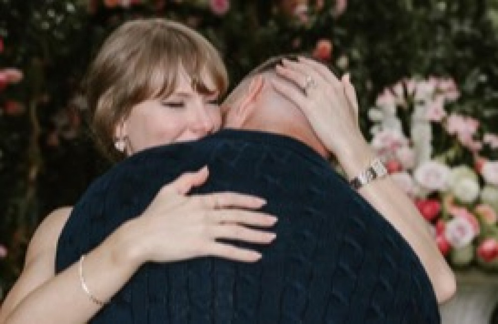Nada de 'casamento real': Taylor Swift e Travis Kelce estariam planejando cerimônia discreta
