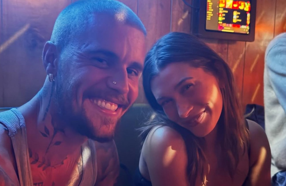Justin Bieber silencia rumores de crise conjugal ao aparecer em clima de romance com Hailey