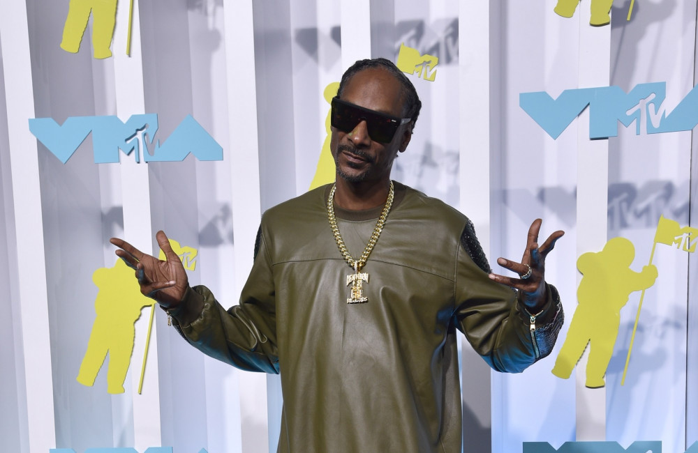 Snoop Dogg se explica após comentários sobre casal homoafetivo em filme da Disney