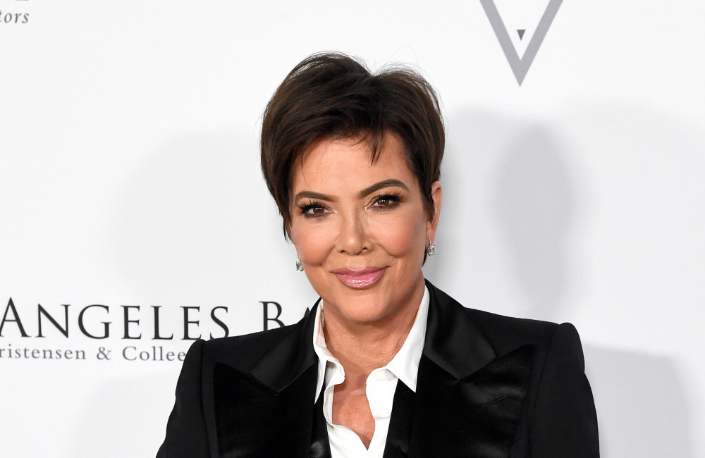 Kris Jenner revela qual das filhas está na tela de bloqueio de seu celular