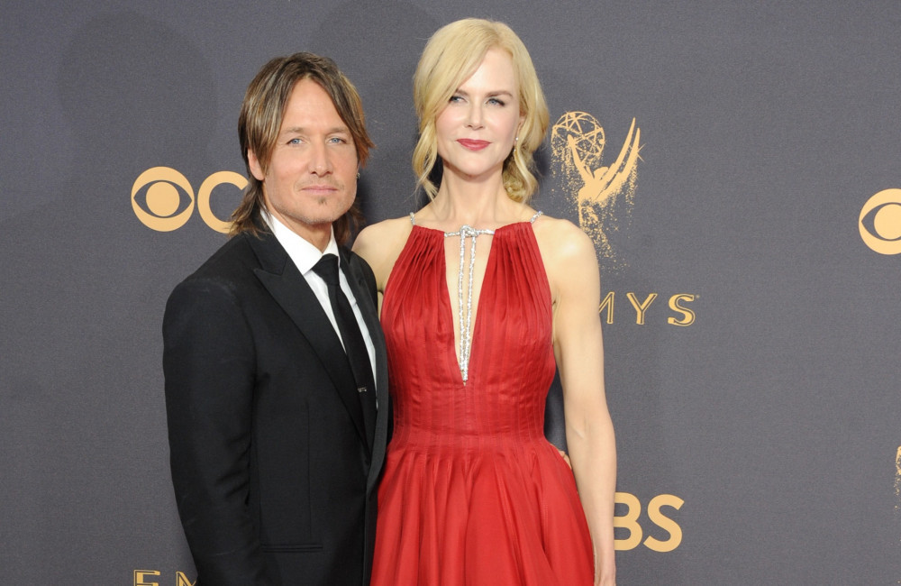 ‘Me mantendo firme’, diz Nicole Kidman após término do casamento com Keith Urban