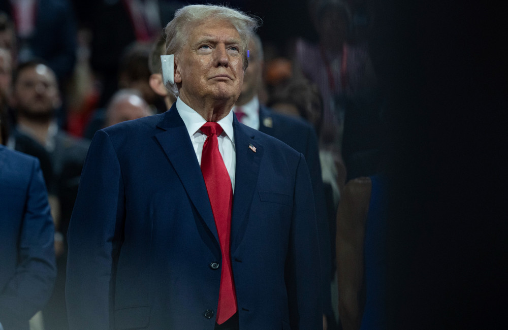 'Odioso e vil': Apresentador explode após fala de Trump sobre morte de Rob Reiner e​ da esposa