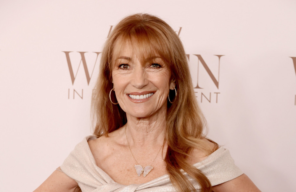 Ícone de 007, Jane Seymour diz que papel de Bond girl atrapalhou sua carreira
