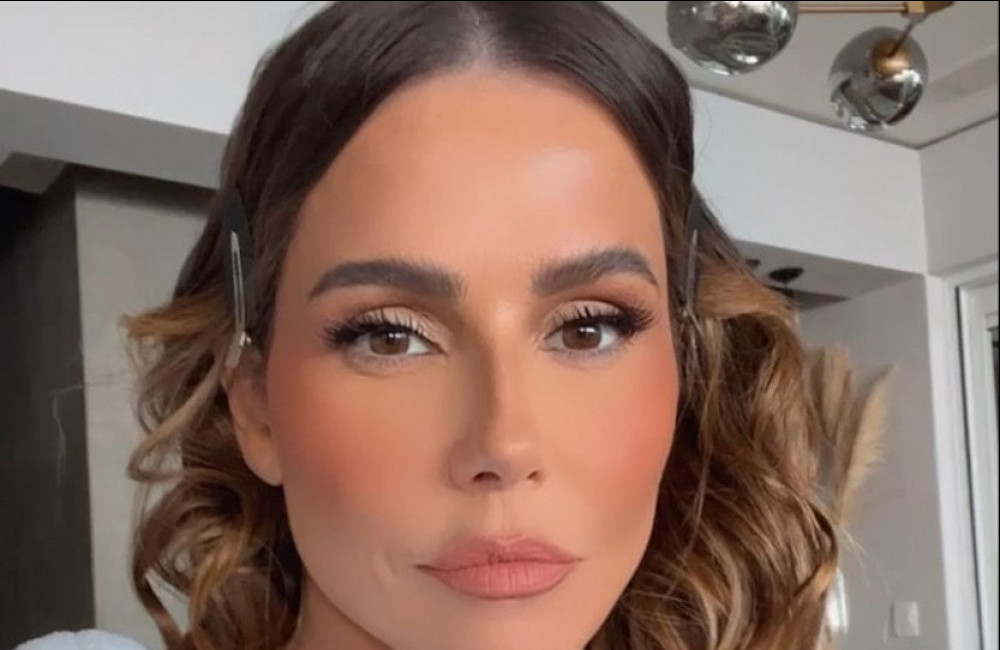 Deborah Secco se declara ao namorado e fala sobre ter encontrado 'amor verdadeiro'