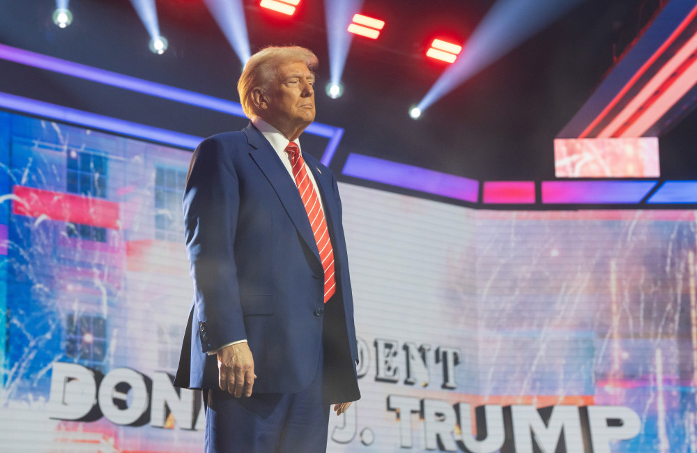 Trump ataca o Grammy e ameaça processar apresentador após piada