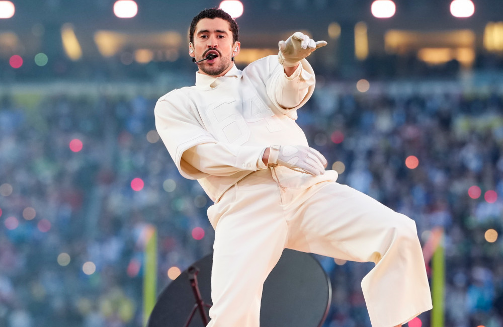 Bad Bunny diz que fez homenagem a parente falecido durante show de intervalo do Super Bowl
