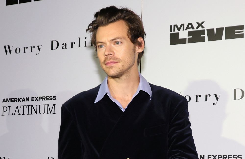 Harry Styles relembra crise de riso no funeral da avó