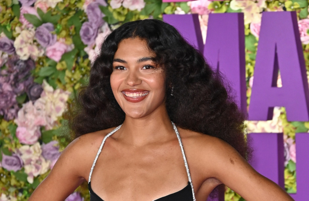 Cantora em ascensão faz história ao repetir marca que só Adele havia alcançado; confira