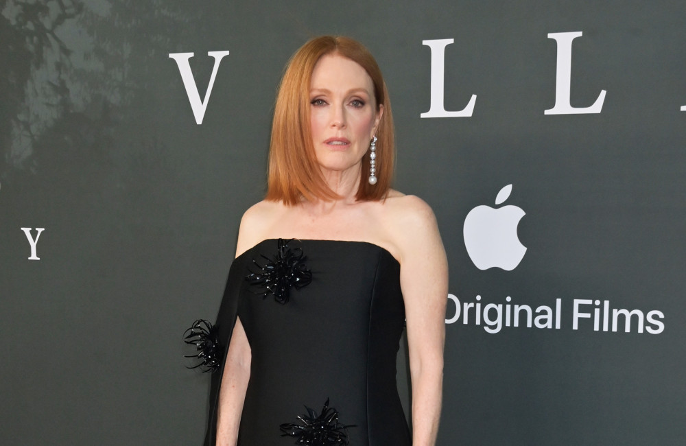 Internautas acusam Julianne Moore de hipocrisia após críticas da atriz a filmes violentos