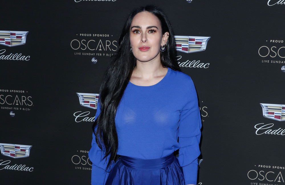Filha de Bruce Willis e Demi Moore acusa ex de violência psicológica em disputa pela guarda da filha