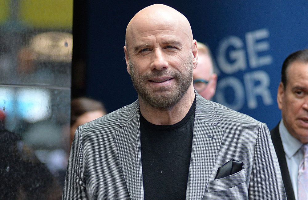John Travolta desabafa sobre morte da esposa e do filho: 'A vida certamente me testou'