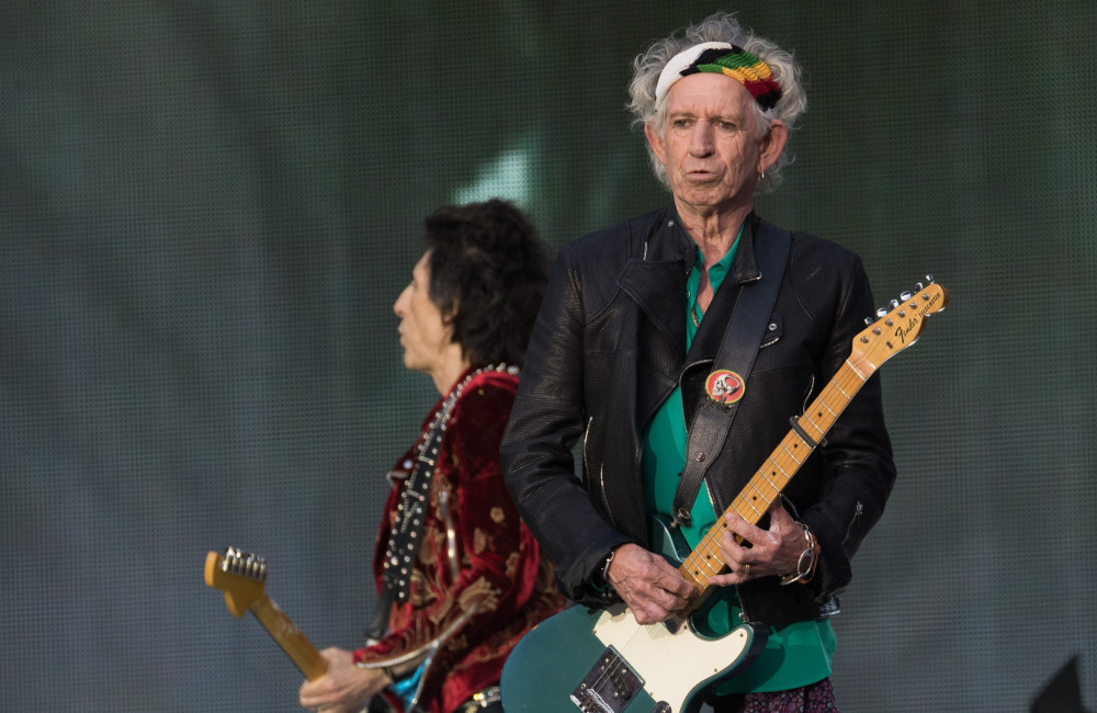 Keith Richards diz que Rolling Stones podem fazer 'turnê' fixa: 'É a viagem que acaba com você'