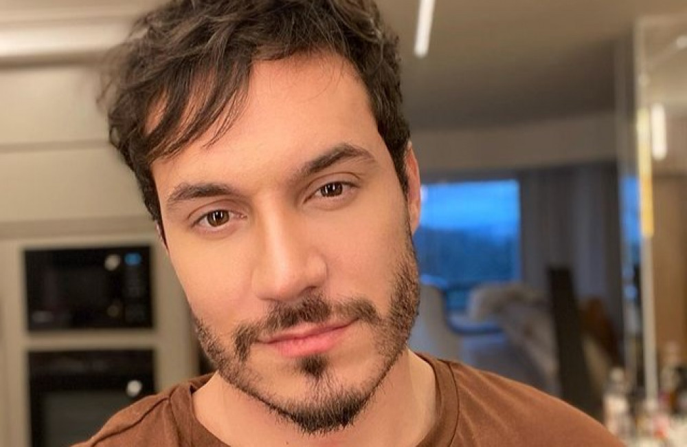 'A pornografia quase acabou com meu casamento', diz Eliezer em alerta nas redes sociais