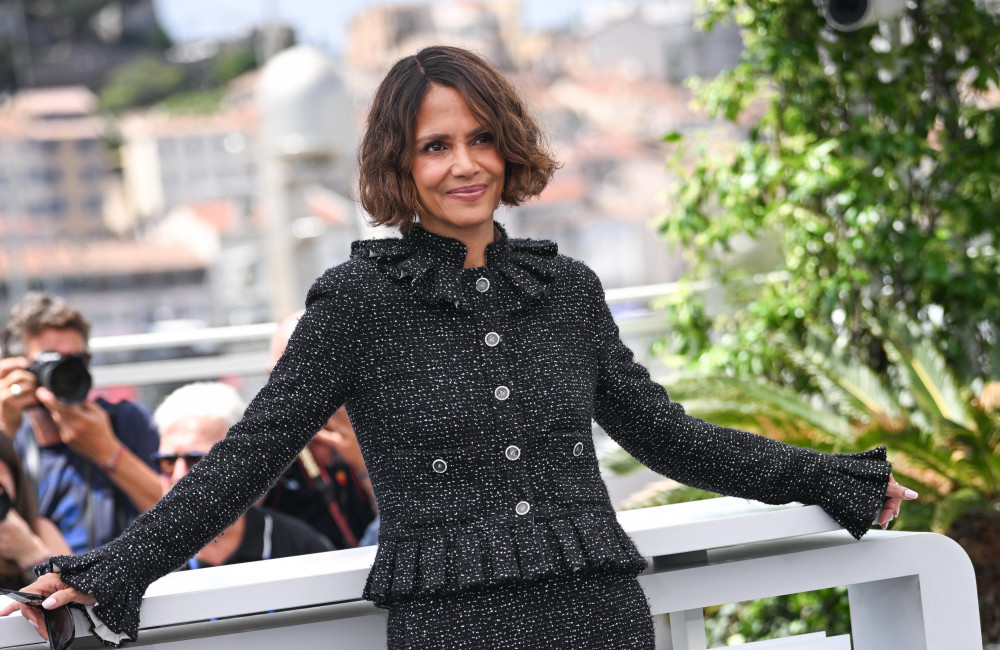 'Estou no melhor momento da minha vida', diz Halle Berry sobre chegada dos 60