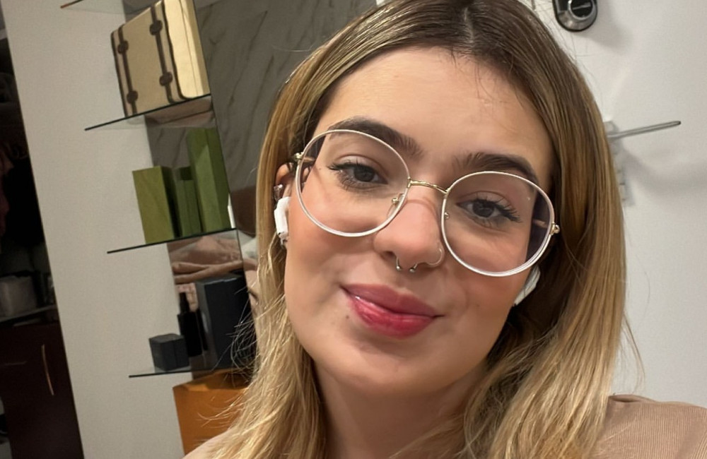 Viih Tube é reconhecida durante depilação íntima e reage: 'Que vergonha'
