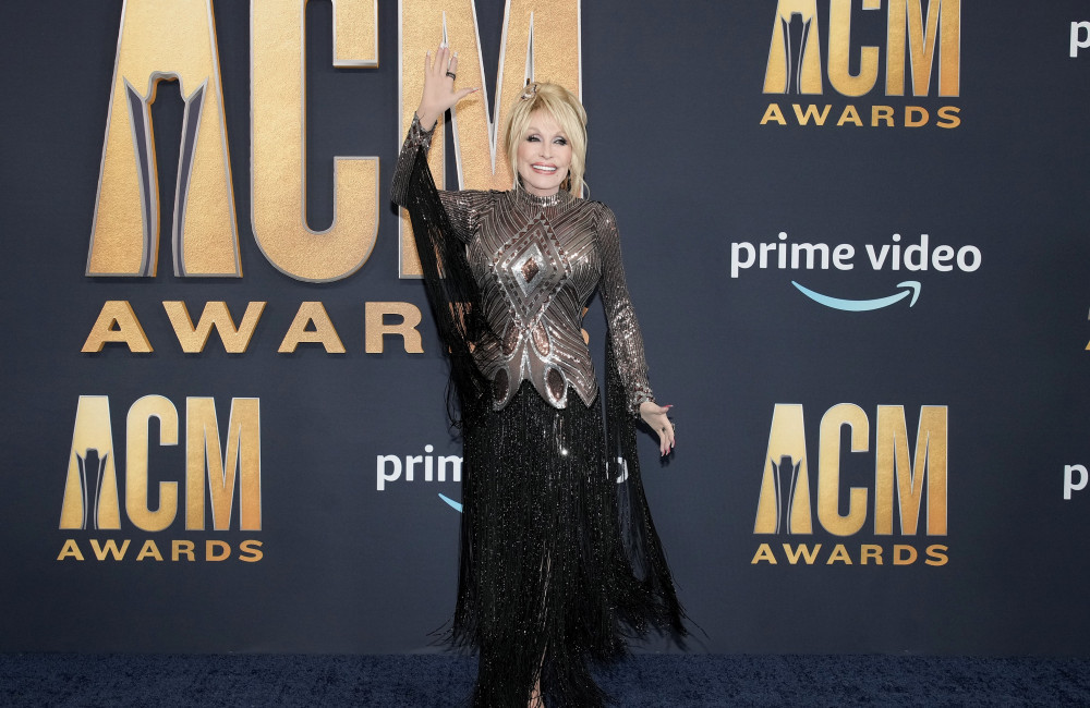 Causa da morte de Dolly Parton é revelada