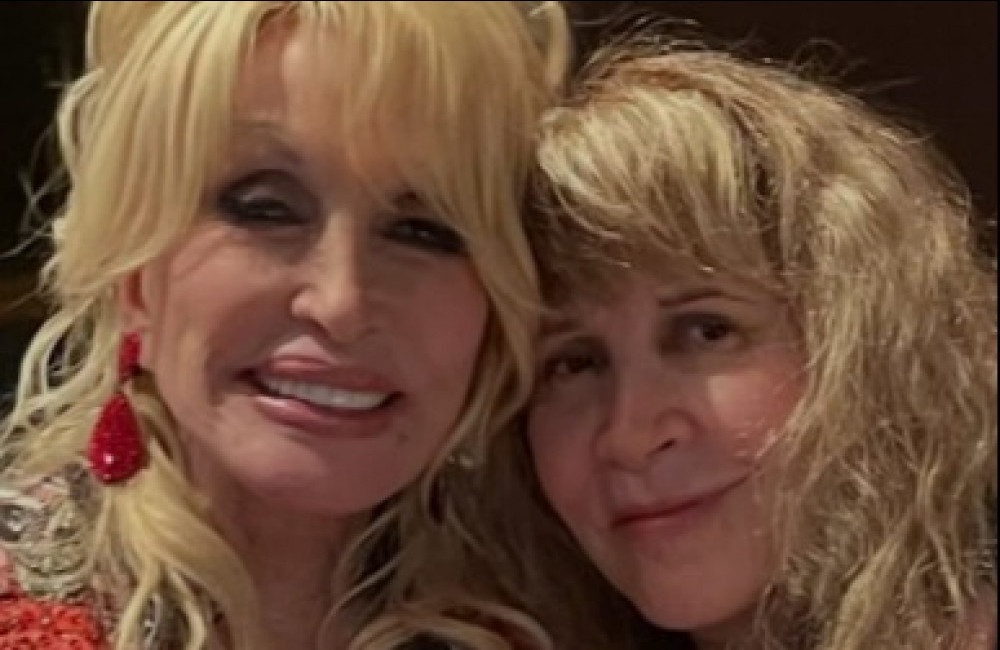 Stevie Nicks revela como foi gravar com Dolly Parton: 'Uma aula magistral para mim'