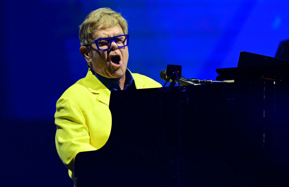 'Parte tão importante da minha vida', diz Elton John sobre fãs brasileiros