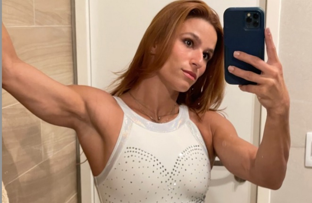Jade Barbosa sobre lesão que quase encerrou carreira: 'Um ano treinando só com uma mão'