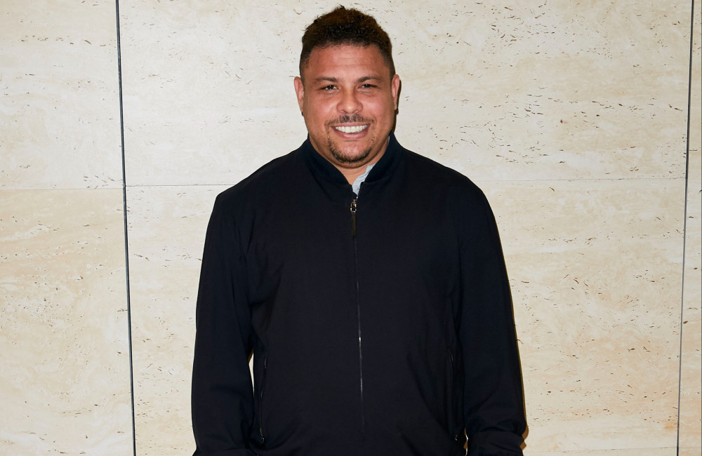 Ronaldo se desculpa após festa de 50 anos: 'Era para ser uma coisa pequena'