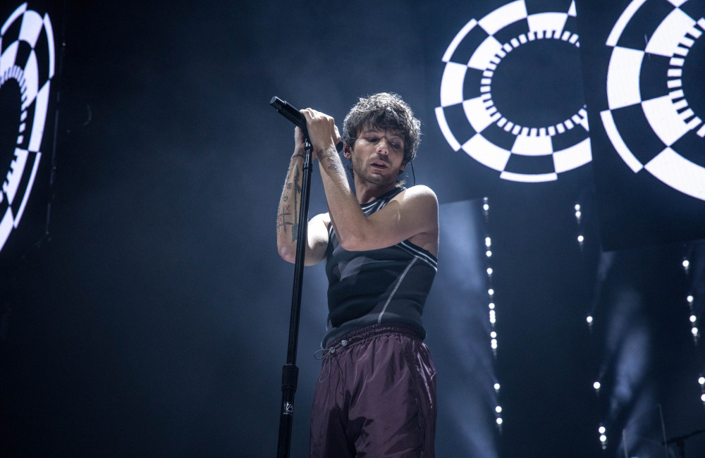 Louis Tomlinson revela lado ​'estressante​' de conciliar carreira e paternidade